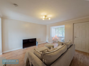 Sitting Room- click for photo gallery